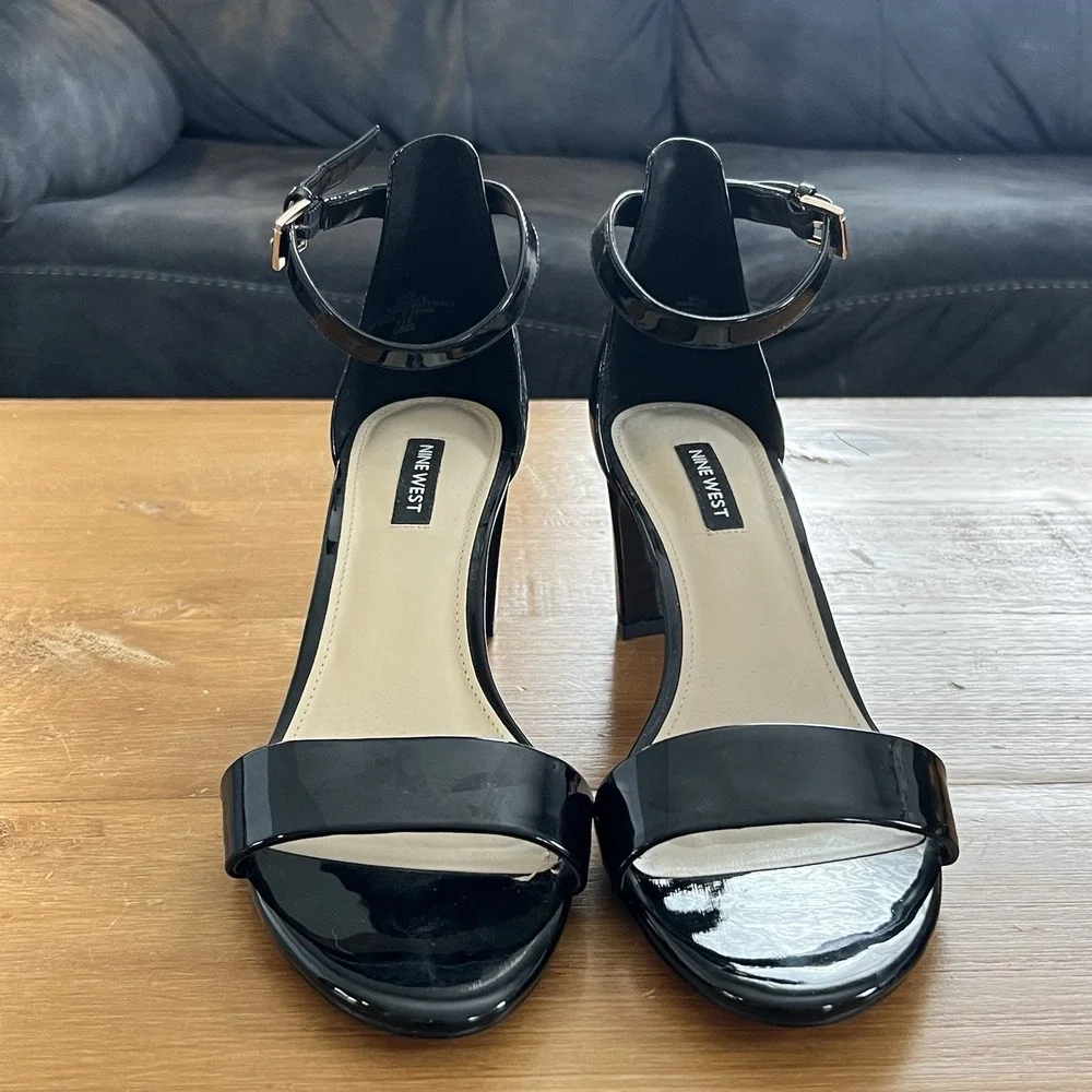 Nine West Black Patent Ankle Strap Heels Womens 9.5M‎ Block 3in Heel Sandals